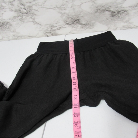 Bryn Walker Linen Ruffled Wide-Leg Pull-On Cropped
Pants Black Size XS - Picture 12 of 17